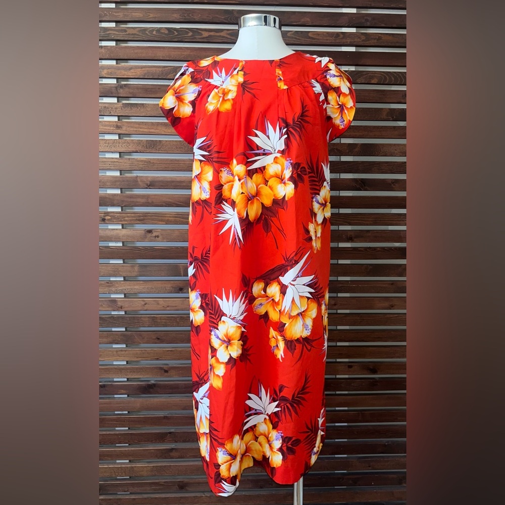 1970s Vintage Red Hibiscus Floral Hawaiian Short Sleeve MuuMuu Dress Side Pocket